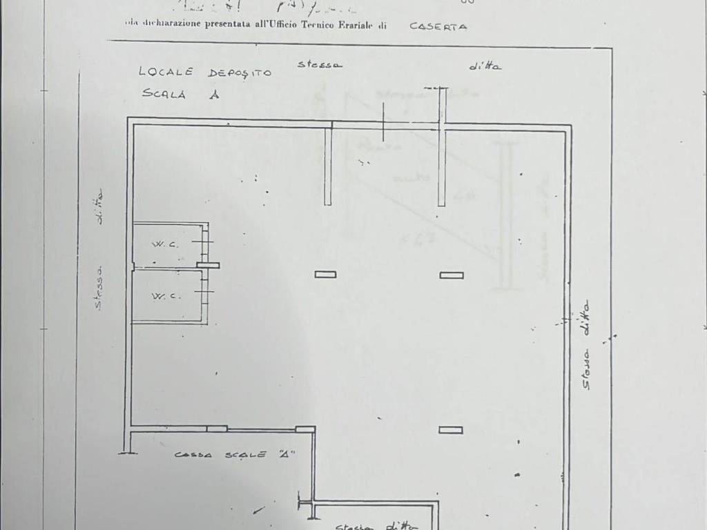 locale commerciale in vendita a Caserta