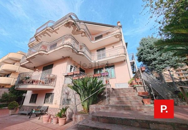 casa indipendente in vendita a Caserta