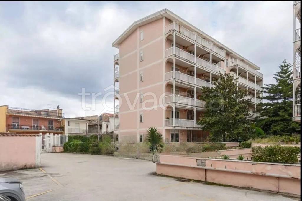 appartamento in vendita a Caserta in zona Falciano