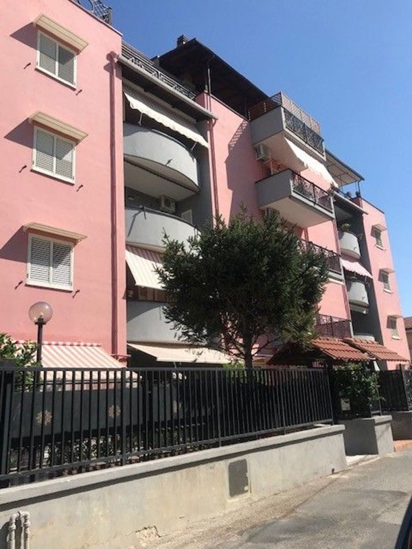 appartamento in vendita a Caserta in zona Falciano