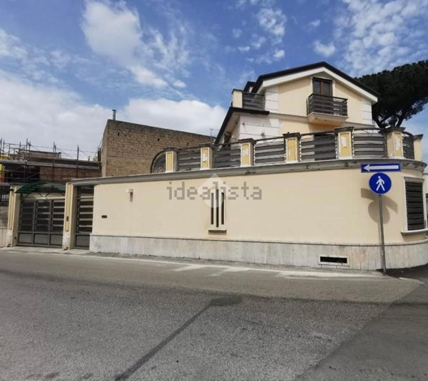 casa indipendente in vendita a Caserta