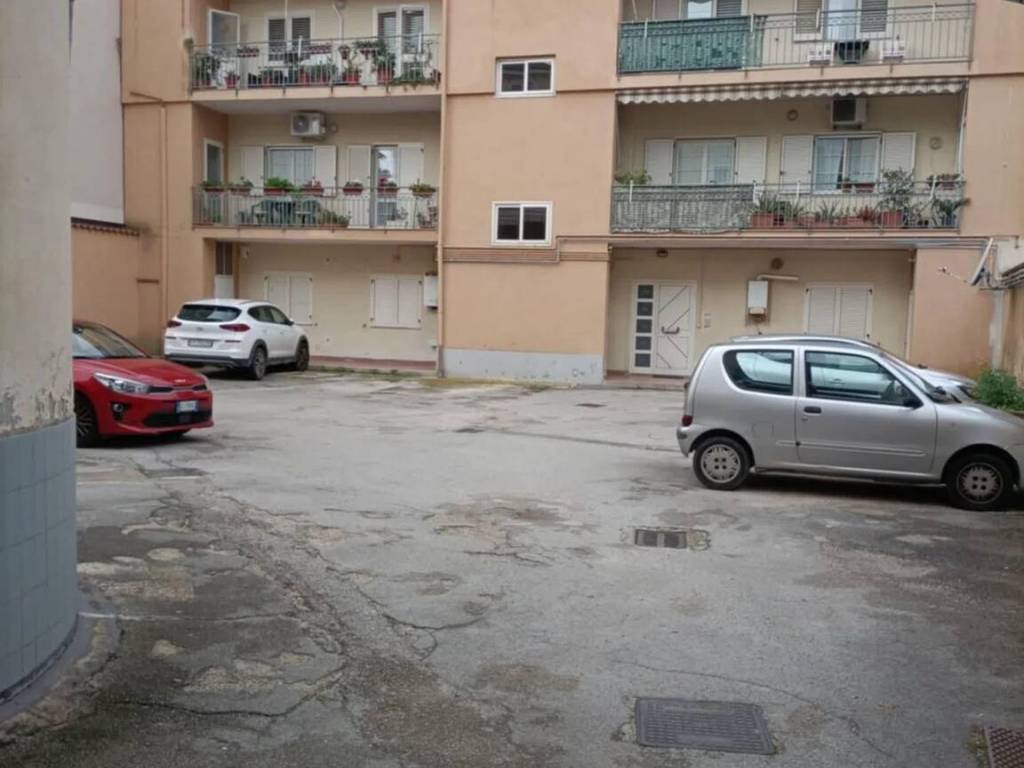 appartamento in vendita a Caserta in zona Acquaviva