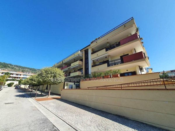 appartamento in vendita a Caserta in zona Casolla