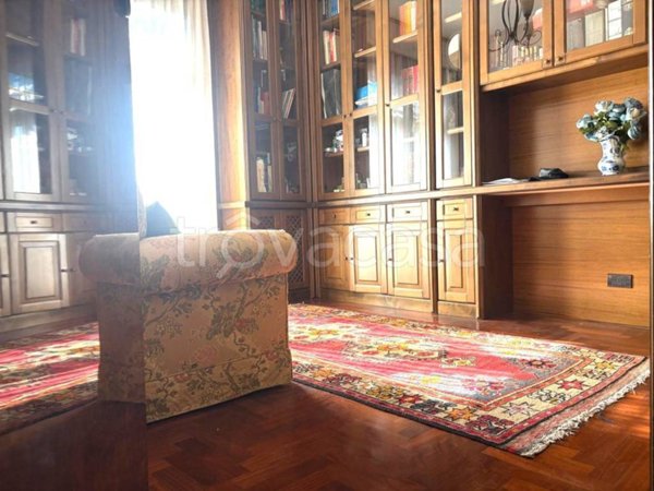 casa indipendente in vendita a Caserta in zona Mezzano