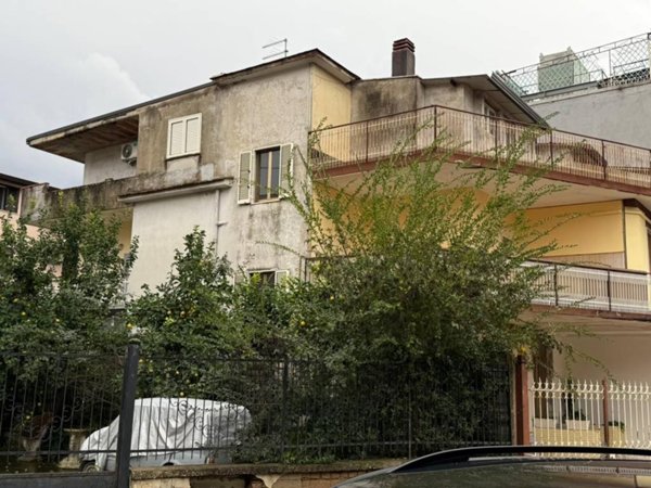 appartamento in vendita a Caserta in zona Puccianiello