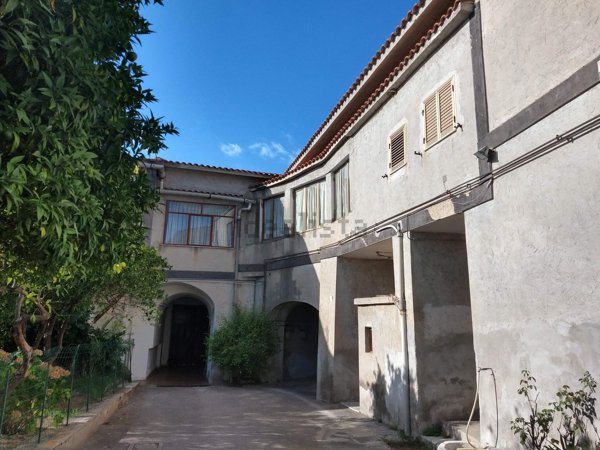 casa indipendente in vendita a Caserta