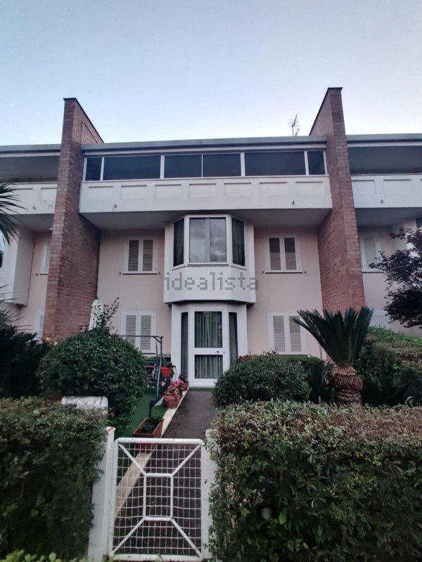 casa indipendente in vendita a Caserta in zona Centro Città