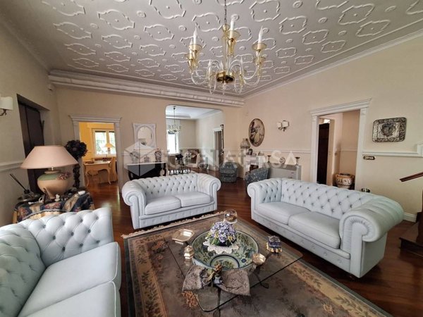 casa indipendente in vendita a Caserta in zona San Leucio