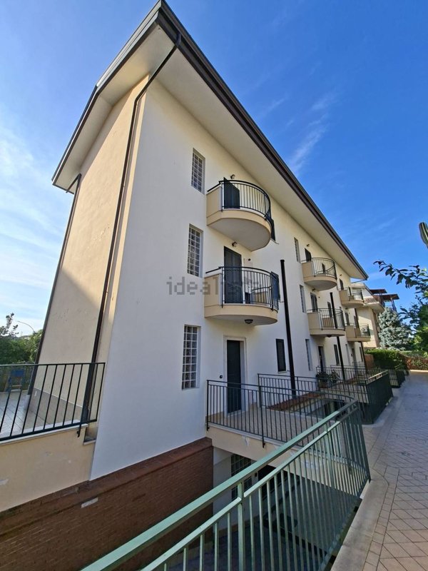 casa indipendente in vendita a Caserta