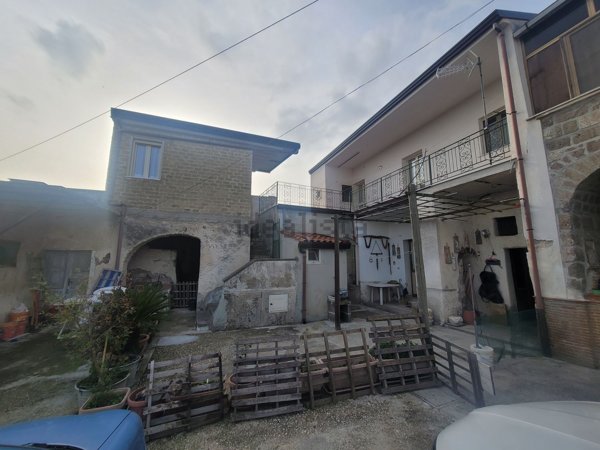 appartamento in vendita a Caserta in zona Sommana