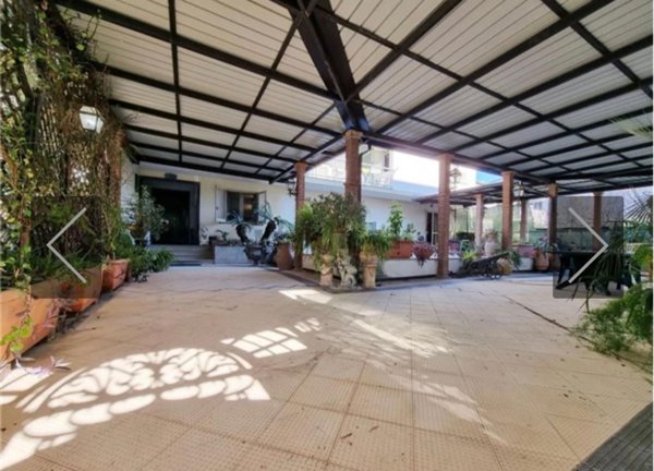 casa indipendente in vendita a Caserta in zona Centro Città