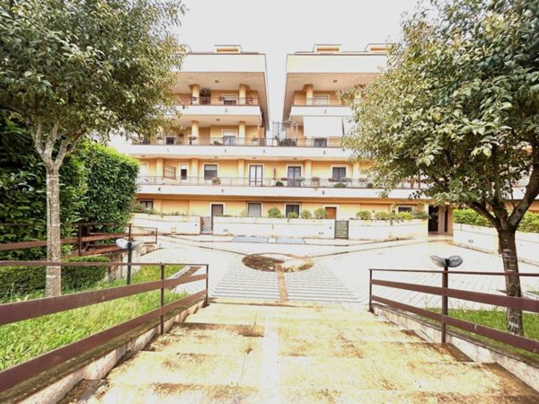 appartamento in vendita a Caserta in zona Falciano