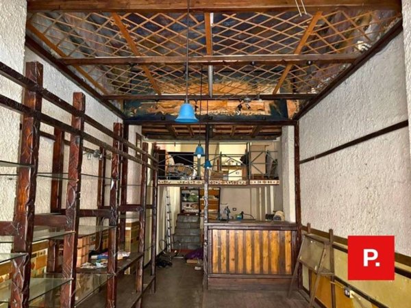 negozio in vendita a Caserta
