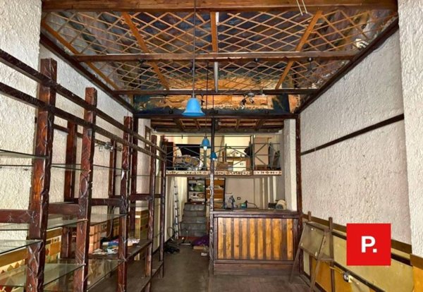 negozio in vendita a Caserta in zona Acquaviva