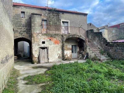 casa indipendente in vendita a Caserta in zona Casola