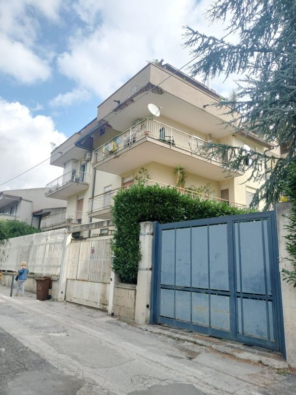 appartamento in vendita a Caserta in zona Falciano