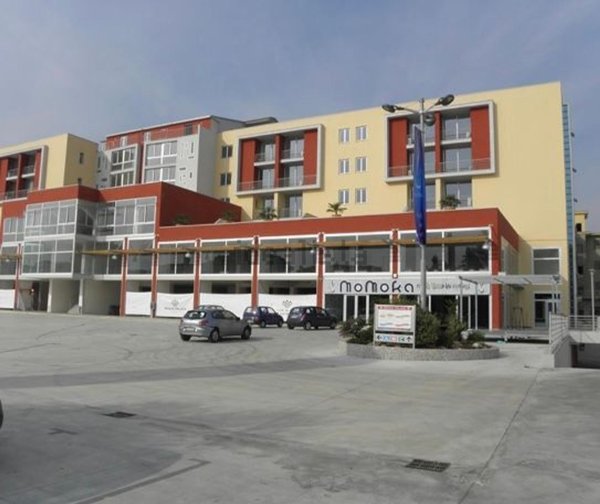 locale commerciale in vendita a Caserta