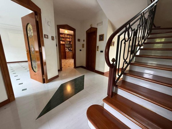 casa indipendente in vendita a Caserta in zona Acquaviva