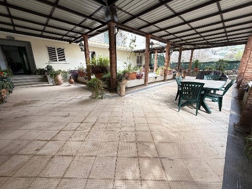 casa indipendente in vendita a Caserta in zona Centro Città