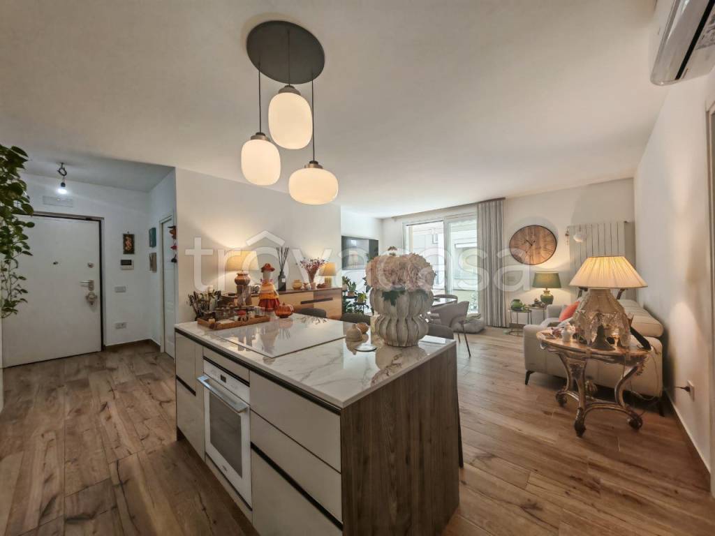 appartamento in vendita a Caserta in zona Acquaviva