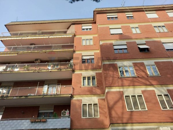 appartamento in vendita a Caserta in zona Michelangelo