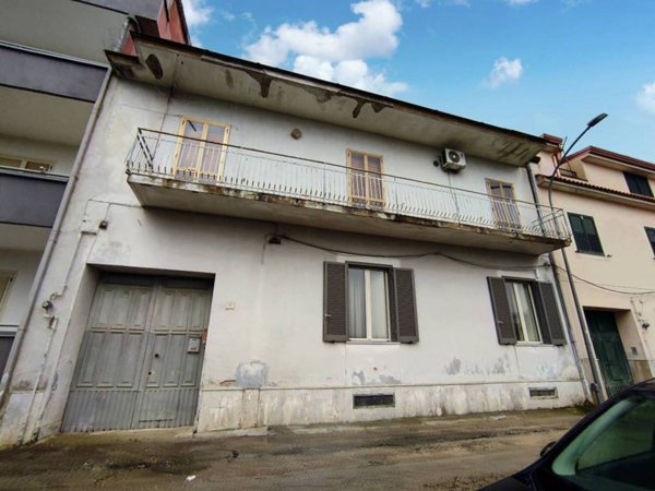 quadrivano in vendita a Caserta in zona Acquaviva