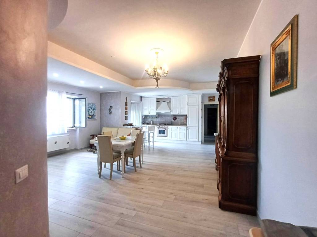 appartamento in vendita a Caserta in zona Acquaviva