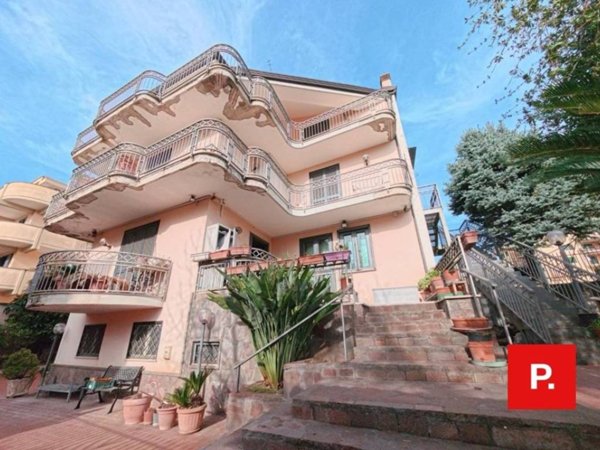 casa indipendente in vendita a Caserta