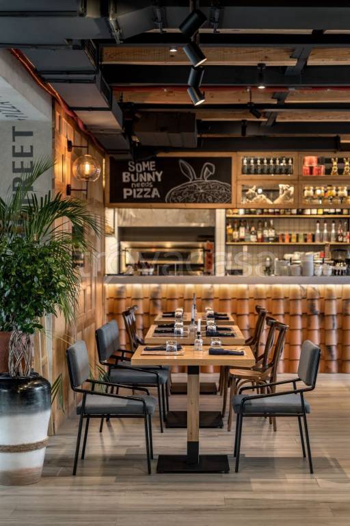 negozio in vendita a Caserta in zona Centro Città