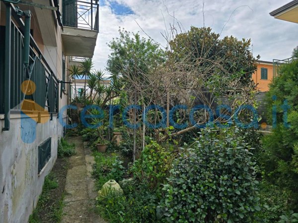 casa indipendente in vendita a Caserta