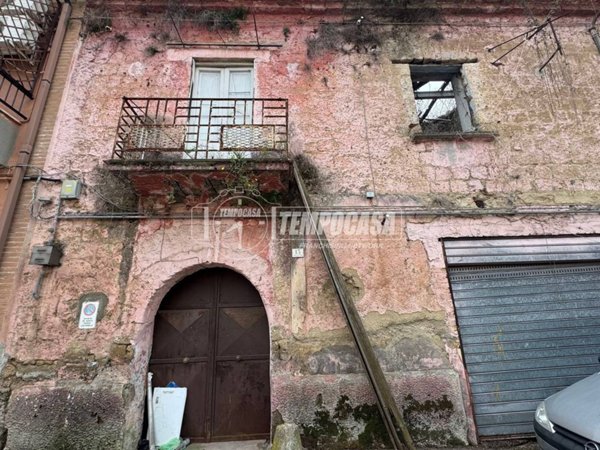 appartamento in vendita a Caserta in zona Acquaviva