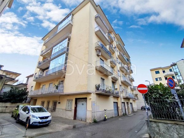 appartamento in vendita a Caserta in zona Acquaviva