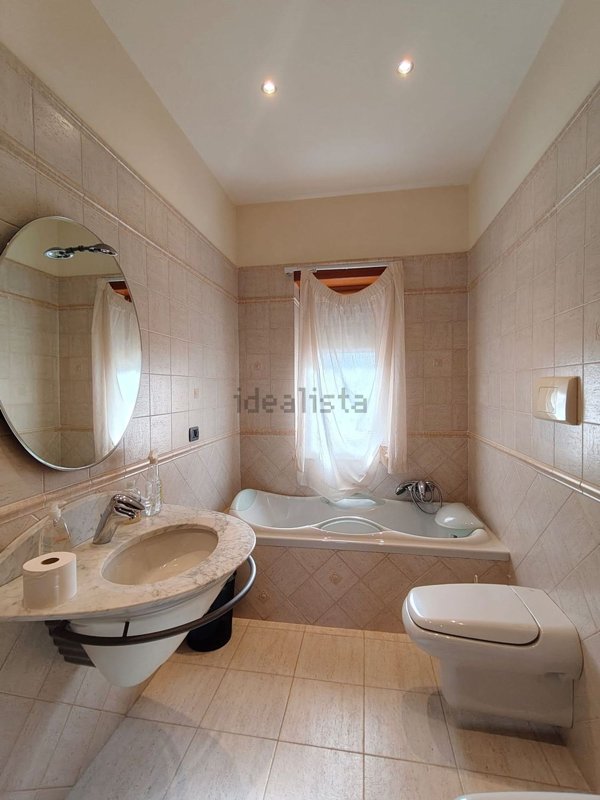 appartamento in vendita a Caserta in zona Acquaviva