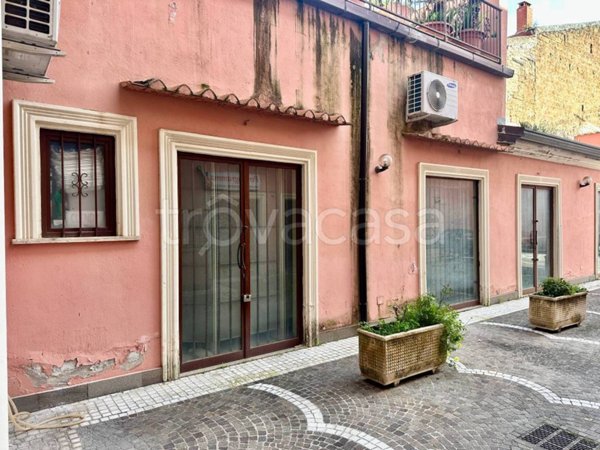negozio in vendita a Caserta in zona Acquaviva