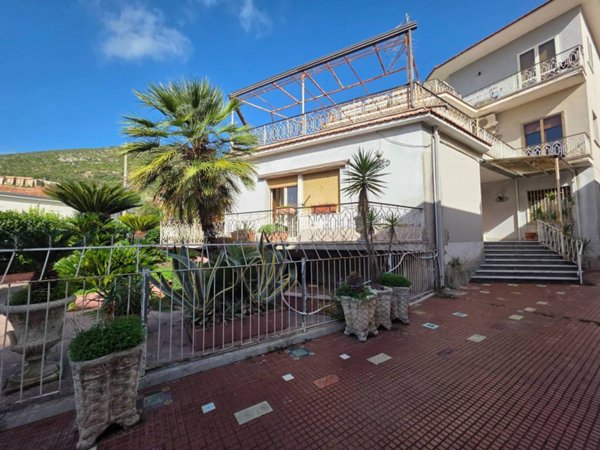 appartamento in vendita a Caserta in zona San Leucio