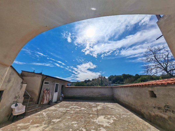 casa indipendente in vendita a Caserta in zona Casola