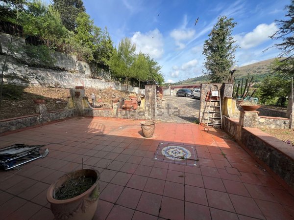 casa indipendente in vendita a Caserta