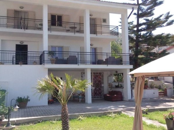 casa indipendente in vendita a Caserta in zona Santa Barbara / Tuoro