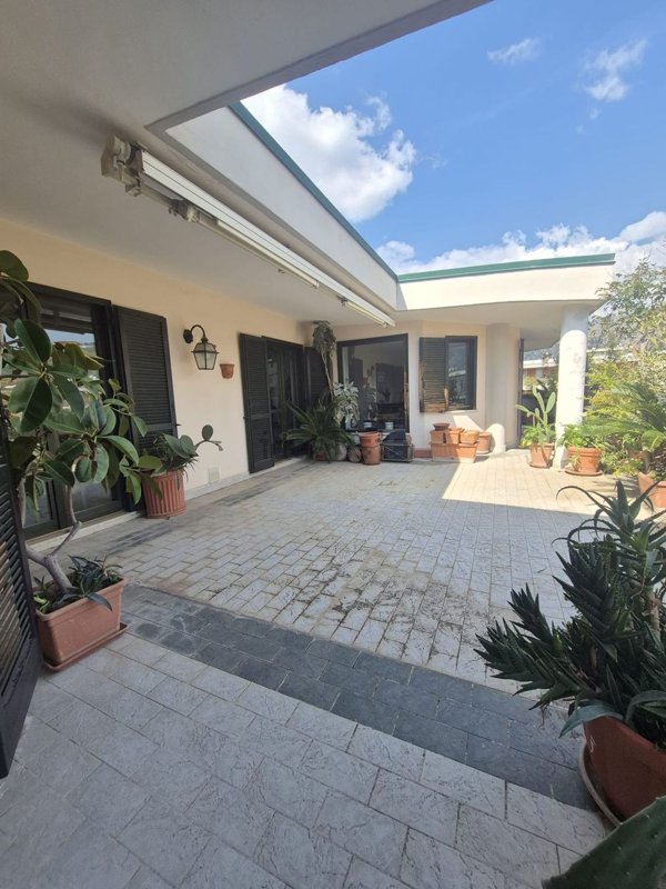 appartamento in vendita a Caserta in zona Casertavecchia