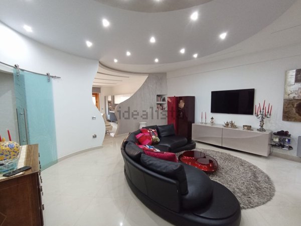 appartamento in vendita a Caserta in zona Acquaviva