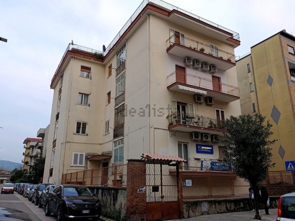 appartamento in vendita a Caserta in zona Acquaviva