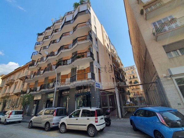appartamento in vendita a Caserta in zona Acquaviva
