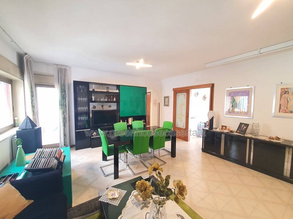 appartamento in vendita a Caserta in zona Falciano