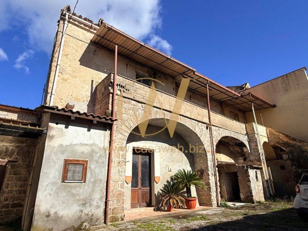 casa indipendente in vendita a Caserta in zona Puccianiello