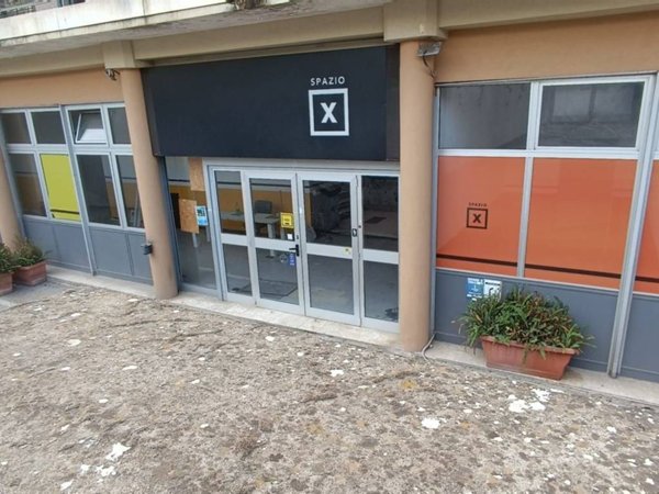 negozio in vendita a Caserta in zona Centurano/Cerasole