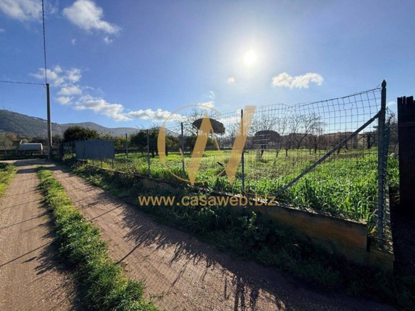 terreno edificabile in vendita a Caserta in zona Acquaviva