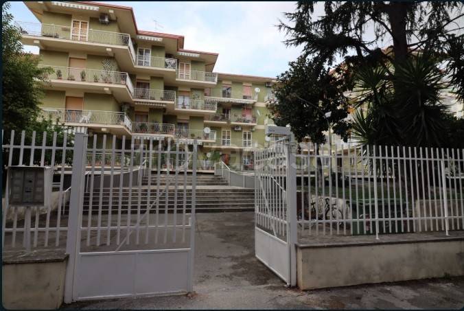 appartamento in vendita a Caserta in zona Acquaviva