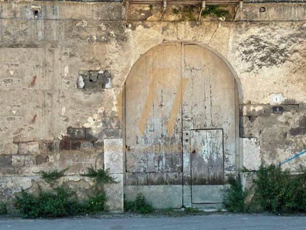 appartamento in vendita a Caserta in zona Casertavecchia