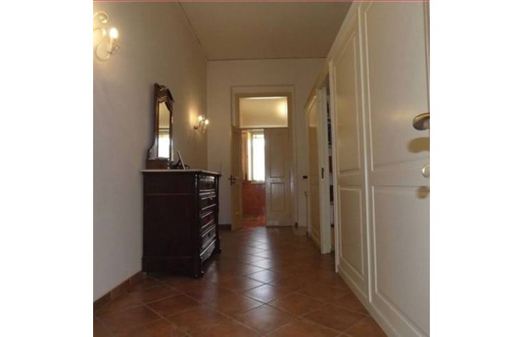 casa indipendente in vendita a Caserta in zona San Leucio