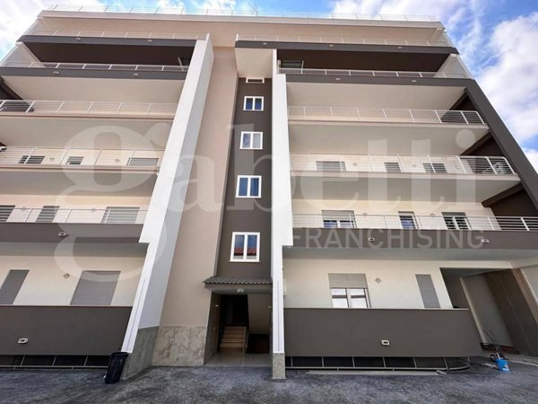 appartamento in vendita a Caserta in zona Acquaviva